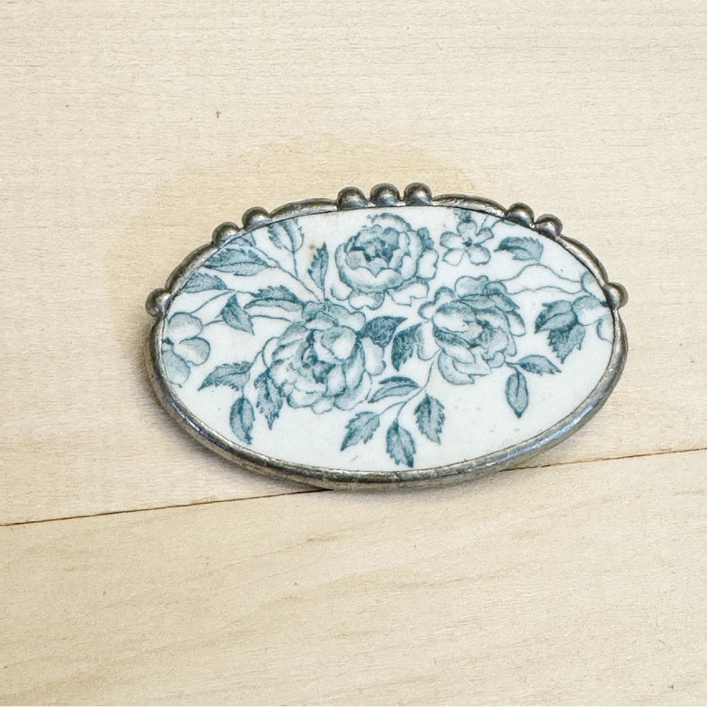 Broken China Rose Oval Sterling Silver Brooch Vintage Marked - Picture 2 of 9